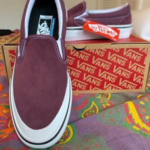 vans slip on pro raisin